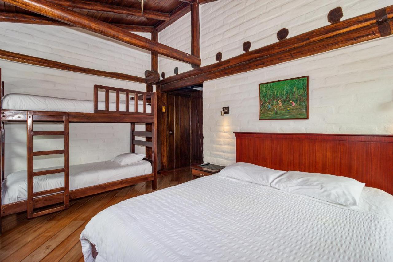Hotel Ile Баньйос Екстер'єр фото