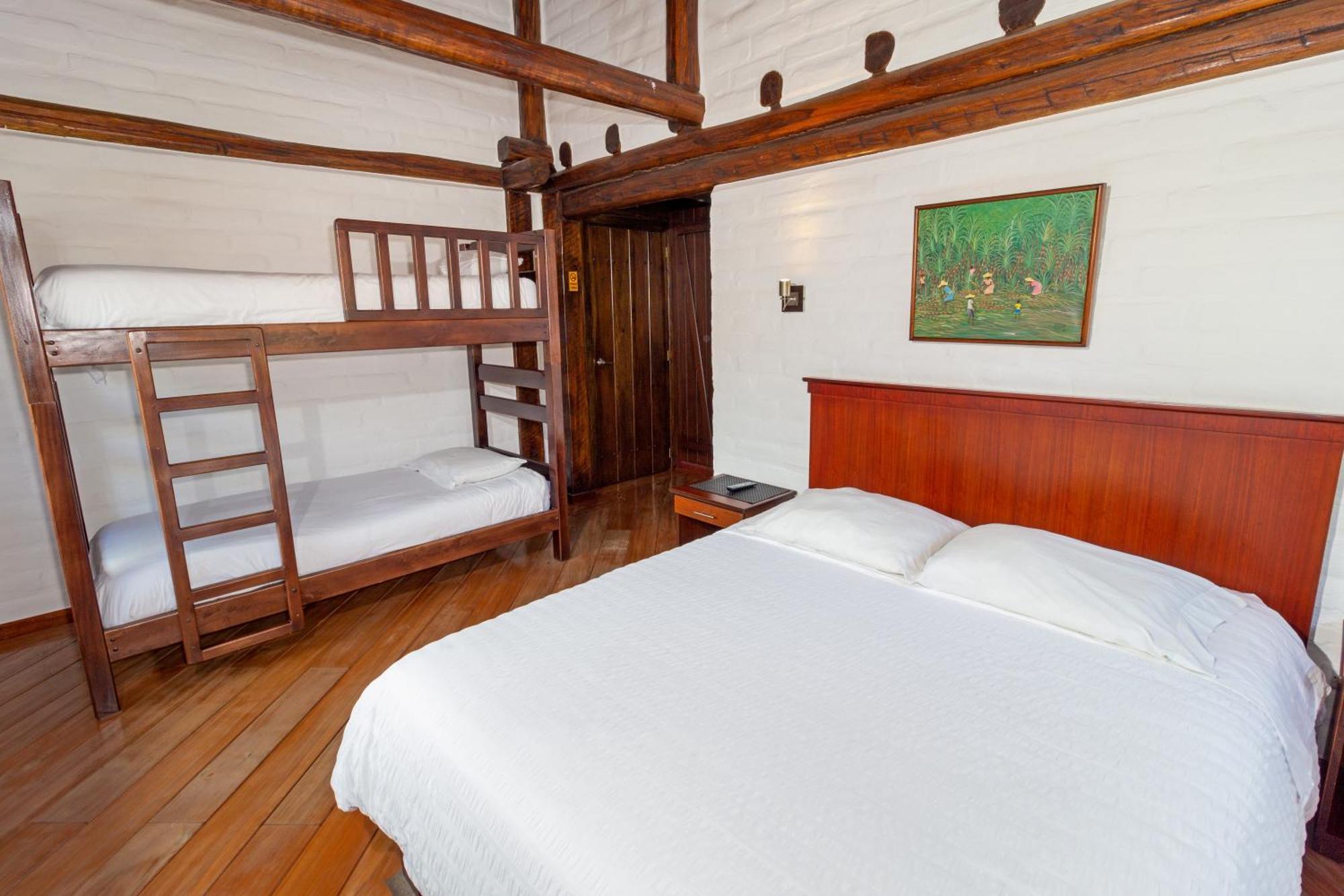 Hotel Ile Баньйос Екстер'єр фото
